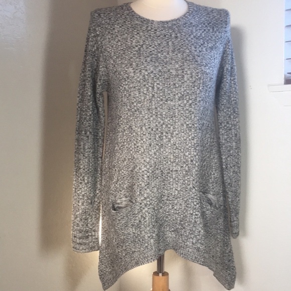 Catwalk studio sweater medium with large buttons black white long roomy… - Picture 3 of 11